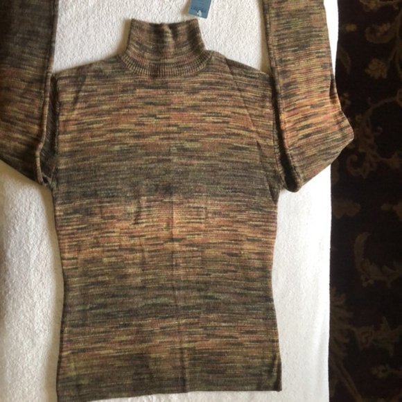 Democracy Sweaters - Verigated Brown Turtleneck